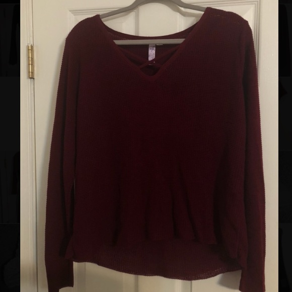 maroon sweater - Picture 1 of 1